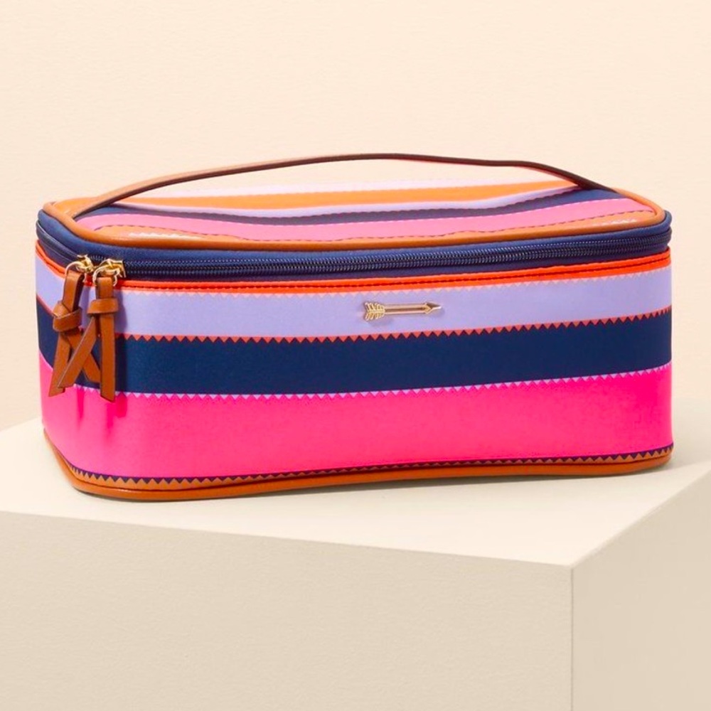 Beauty Train Case Brand new
